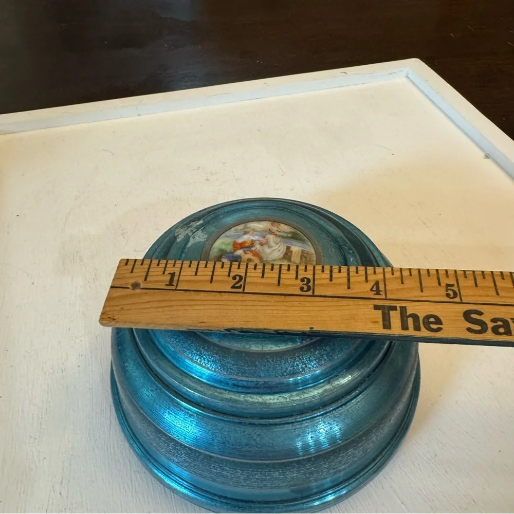 Vintage 1940/50 Decorative Blue Metallic Powder Puff Music Box